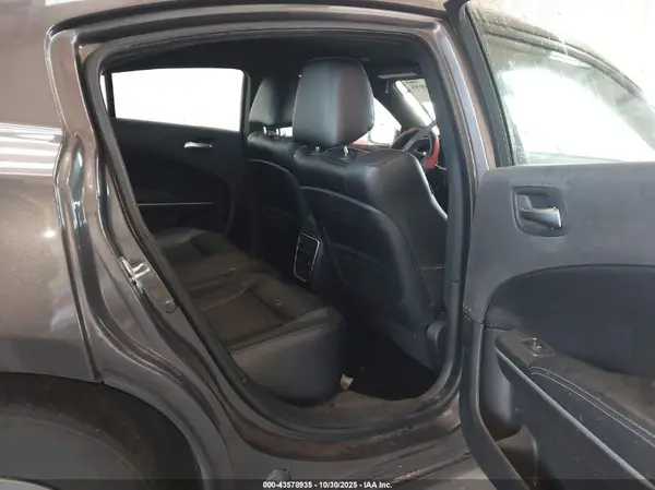 2C3CDXBG8KH711338 2019 DODGE CHARGER - Image 8