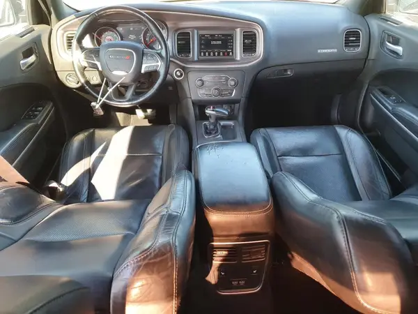 2C3CDXBG8KH711730 2019 DODGE CHARGER - Image 8