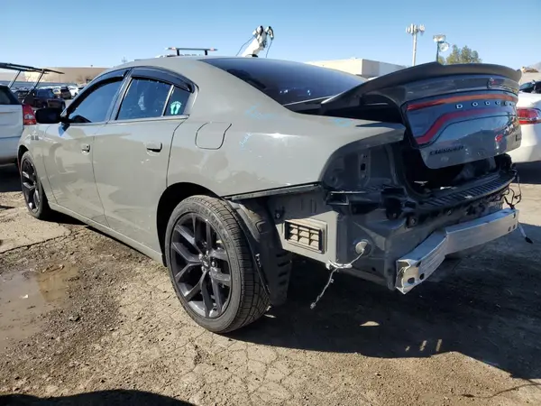 2C3CDXBG8KH713963 2019 DODGE CHARGER - Image 2