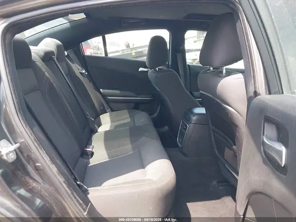 2C3CDXBG8KH717463 2019 DODGE CHARGER - Image 8
