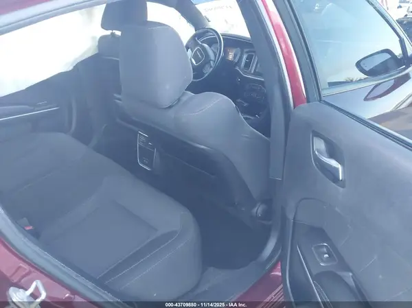 2C3CDXBG8KH720508 2019 DODGE CHARGER - Image 8