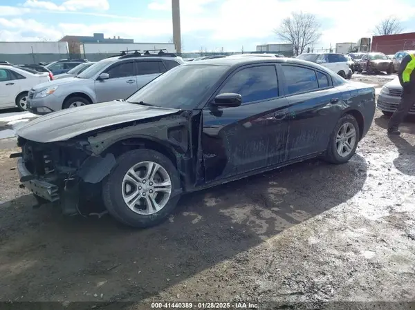 2C3CDXBG8KH724946 2019 DODGE CHARGER - Image 2