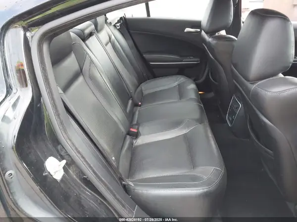 2C3CDXBG8KH725370 2019 DODGE CHARGER - Image 8