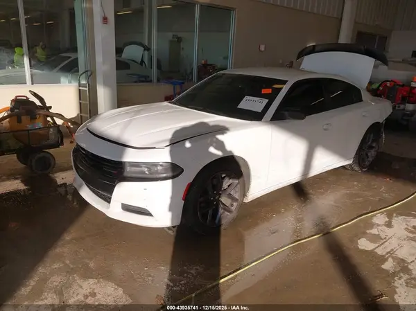 2C3CDXBG8LH208152 2020 DODGE CHARGER - Image 2