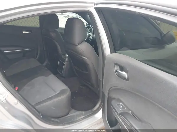 2C3CDXBG9HH593194 2017 DODGE CHARGER - Image 8