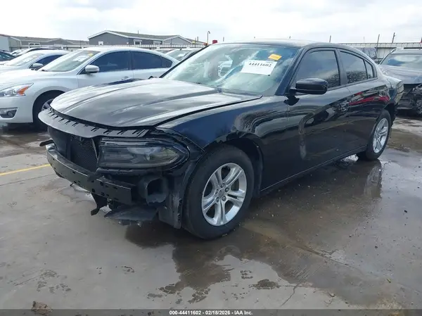 2C3CDXBG9JH167351 2018 DODGE CHARGER - Image 2