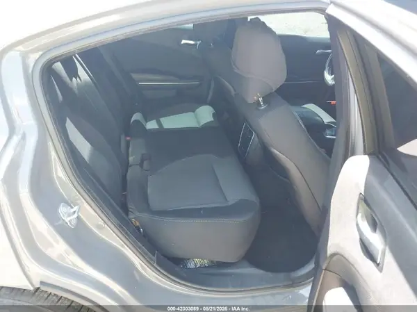 2C3CDXBG9JH173943 2018 DODGE CHARGER - Image 8