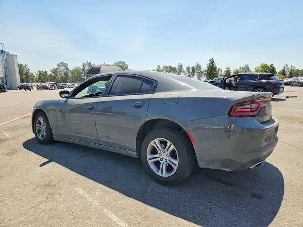 2C3CDXBG9JH197028 2018 DODGE CHARGER - Image 2