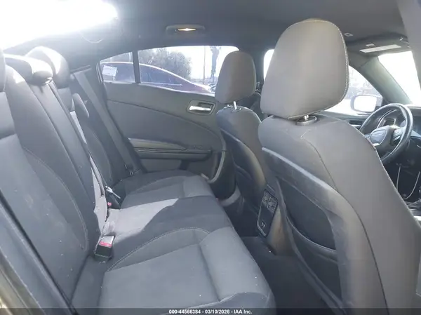 2C3CDXBG9JH281088 2018 DODGE CHARGER - Image 8