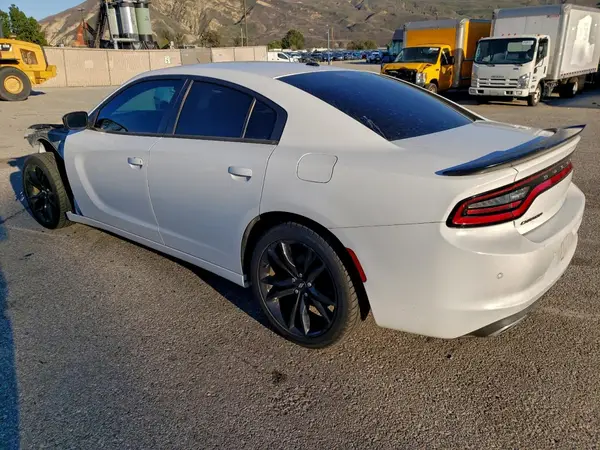 2C3CDXBG9JH297694 2018 DODGE CHARGER - Image 2