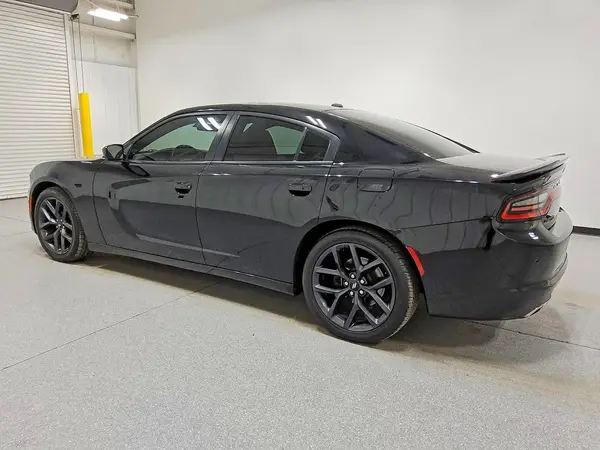 2C3CDXBG9KH576869 2019 DODGE CHARGER - Image 2
