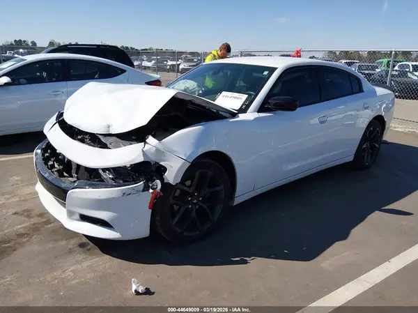 2C3CDXBG9KH599486 2019 DODGE CHARGER - Image 2