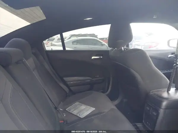 2C3CDXBG9KH615377 2019 DODGE CHARGER - Image 8