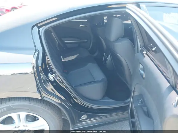 2C3CDXBG9KH659833 2019 DODGE CHARGER - Image 8