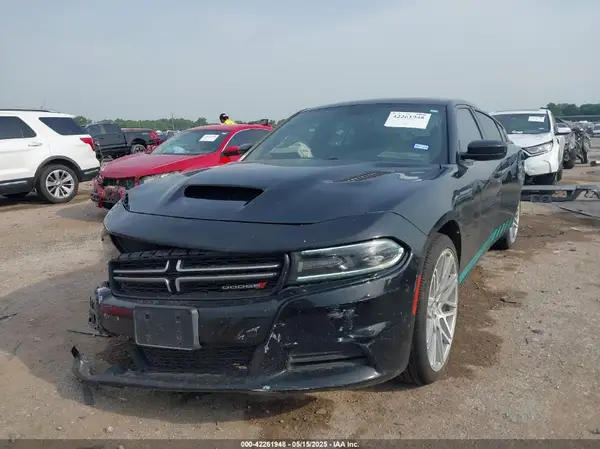 2C3CDXBG9KH681699 2019 DODGE CHARGER - Image 2