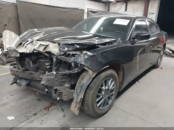 2C3CDXBG9KH709923 2019 DODGE CHARGER - Image 2