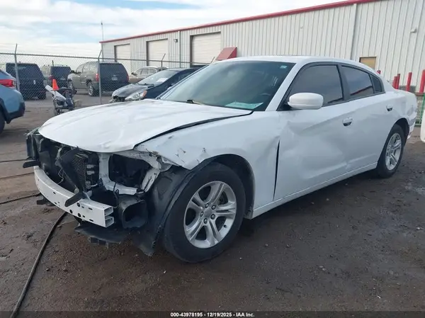 2C3CDXBG9KH714913 2019 DODGE CHARGER - Image 2