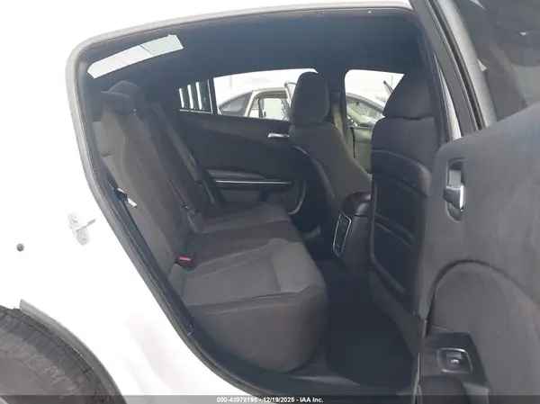 2C3CDXBG9KH714913 2019 DODGE CHARGER - Image 8