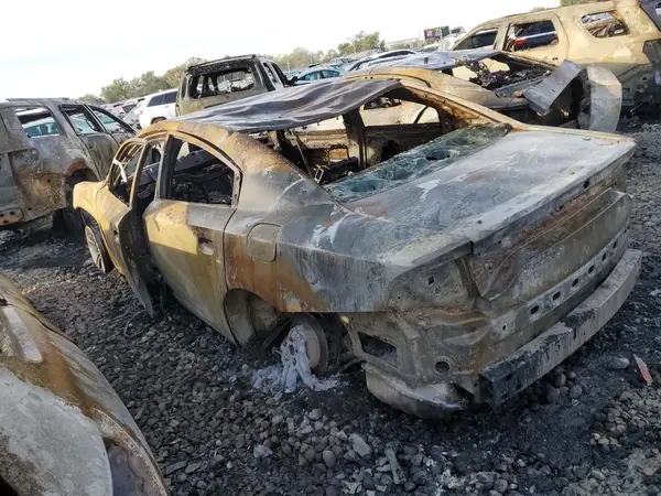 2C3CDXBG9KH725605 2019 DODGE CHARGER - Image 2