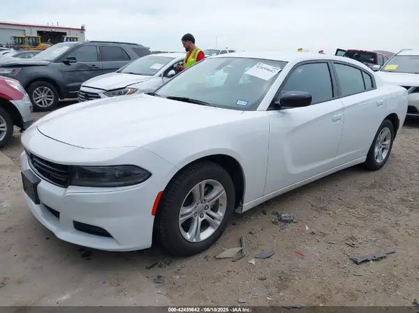 2C3CDXBG9PH674789 2023 DODGE CHARGER - Image 2