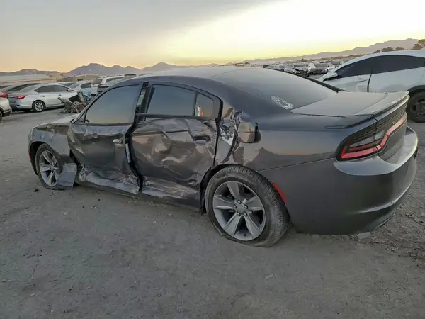 2C3CDXBGXGH146467 2016 DODGE CHARGER - Image 2