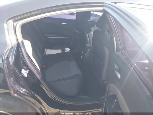 2C3CDXBGXGH160420 2016 DODGE CHARGER - Image 8