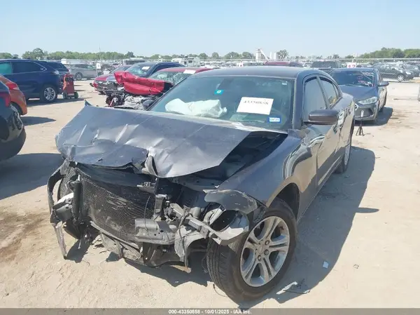 2C3CDXBGXGH303222 2016 DODGE CHARGER - Image 2