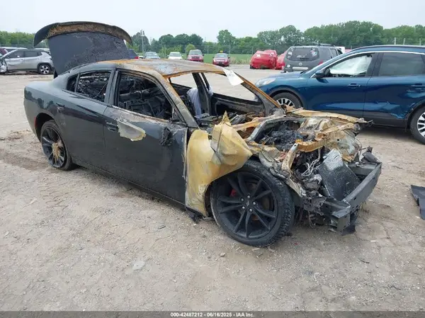 2C3CDXBGXHH607393 2017 DODGE CHARGER - Image 1