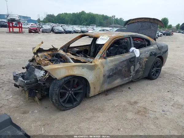 2C3CDXBGXHH607393 2017 DODGE CHARGER - Image 2