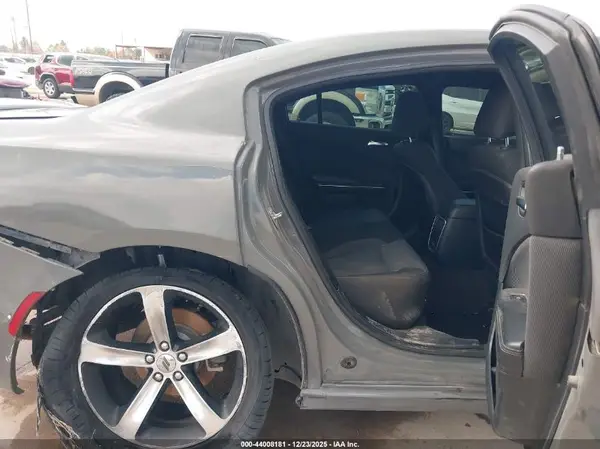 2C3CDXBGXHH620743 2017 DODGE CHARGER - Image 8
