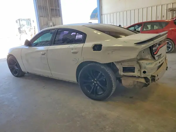 2C3CDXBGXJH135640 2018 DODGE CHARGER - Image 2