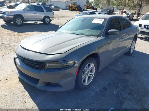 2C3CDXBGXJH234118 2018 DODGE CHARGER - Image 2
