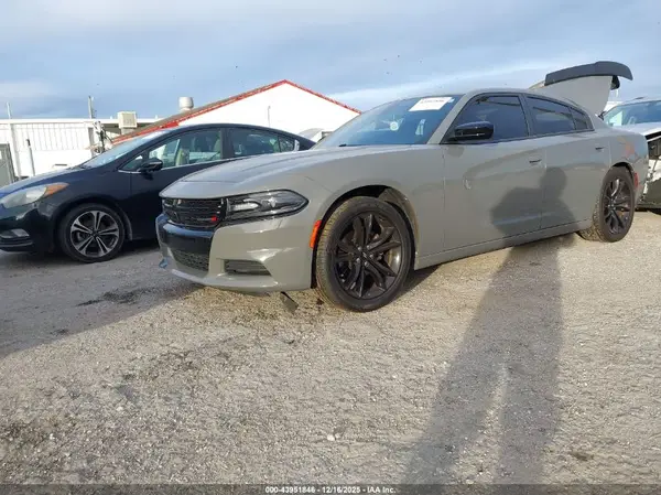 2C3CDXBGXJH297607 2018 DODGE CHARGER - Image 2