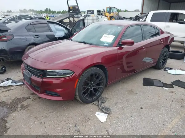 2C3CDXBGXJH337121 2018 DODGE CHARGER - Image 2