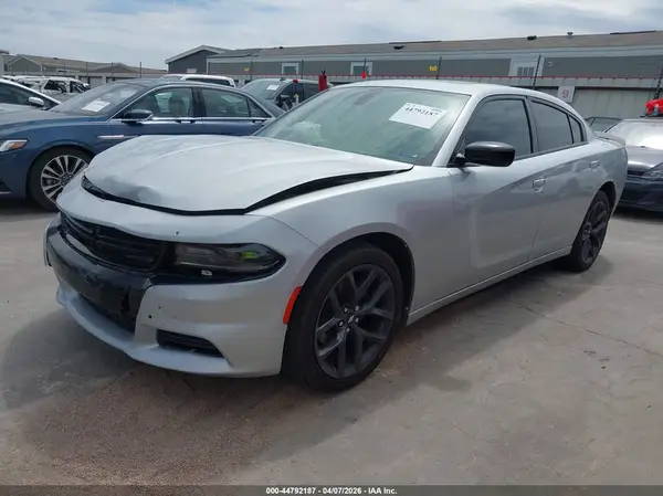 2C3CDXBGXKH683753 2019 DODGE CHARGER - Image 2