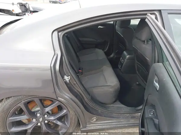 2C3CDXBGXKH715231 2019 DODGE CHARGER - Image 8