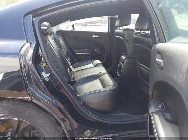 2C3CDXBGXKH752909 2019 DODGE CHARGER - Image 8