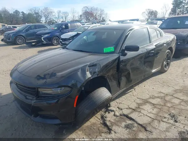 2C3CDXBGXLH108215 2020 DODGE CHARGER - Image 2
