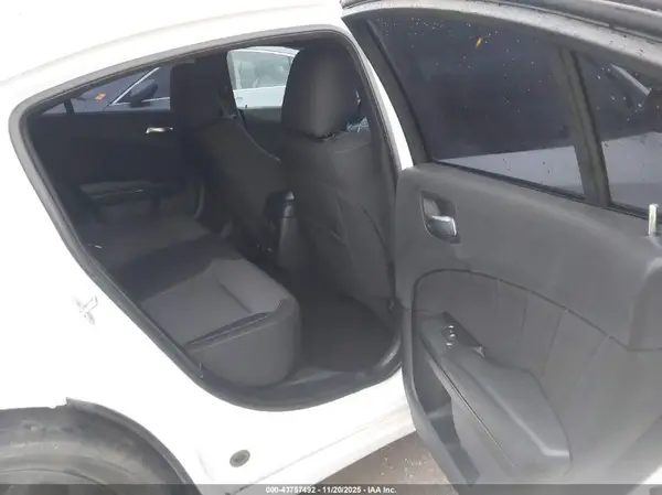 2C3CDXBGXMH678751 2021 DODGE CHARGER - Image 8