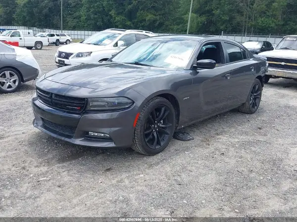 2C3CDXCT0HH560824 2017 DODGE CHARGER - Image 2