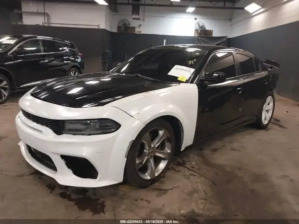 2C3CDXCT0HH561701 2017 DODGE CHARGER - Image 2
