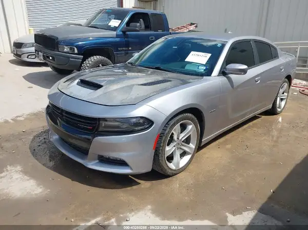 2C3CDXCT0JH129390 2018 DODGE CHARGER - Image 2