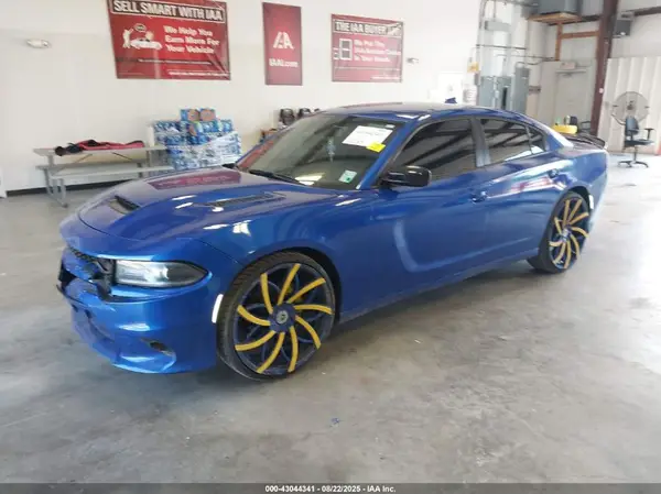 2C3CDXCT0JH223513 2018 DODGE CHARGER - Image 2