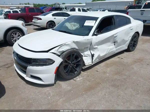 2C3CDXCT2HH575731 2017 DODGE CHARGER - Image 2