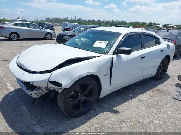 2C3CDXCT2JH223514 2018 DODGE CHARGER - Image 2