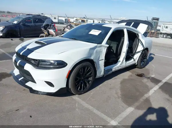 2C3CDXCT2KH570228 2019 DODGE CHARGER - Image 2