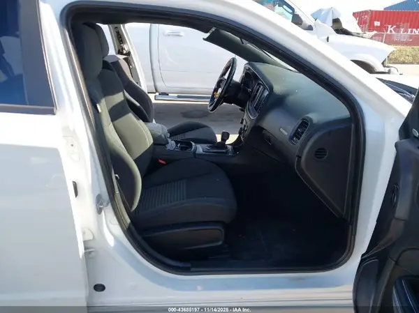 2C3CDXCT2KH570228 2019 DODGE CHARGER - Image 8
