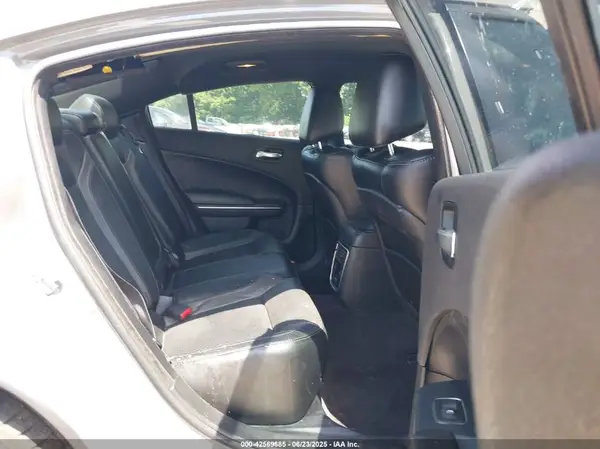 2C3CDXCT3HH525839 2017 DODGE CHARGER - Image 8
