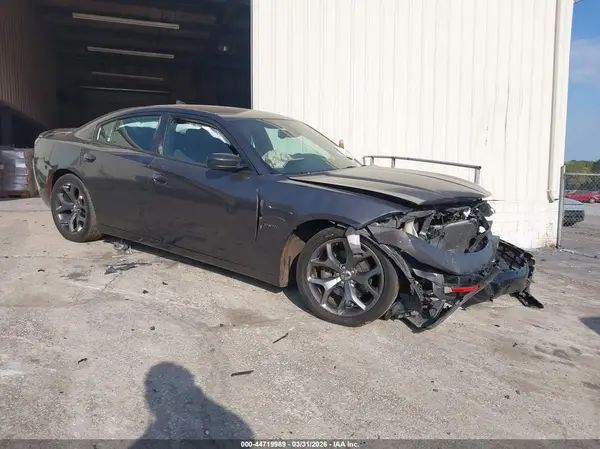 2C3CDXCT3JH213140 2018 DODGE CHARGER - Image 1