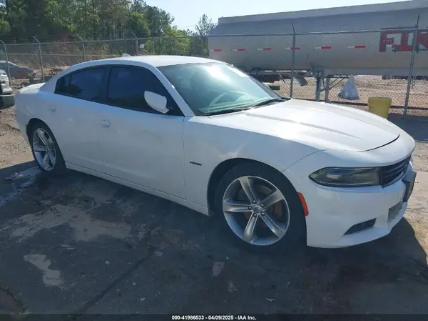 2C3CDXCT3JH260894 2018 DODGE CHARGER - Image 1